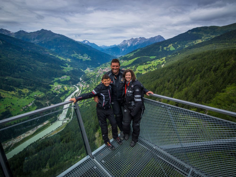 hotel-schoenauerhof-lechtal-motorrad-familienfoto-2303.jpg